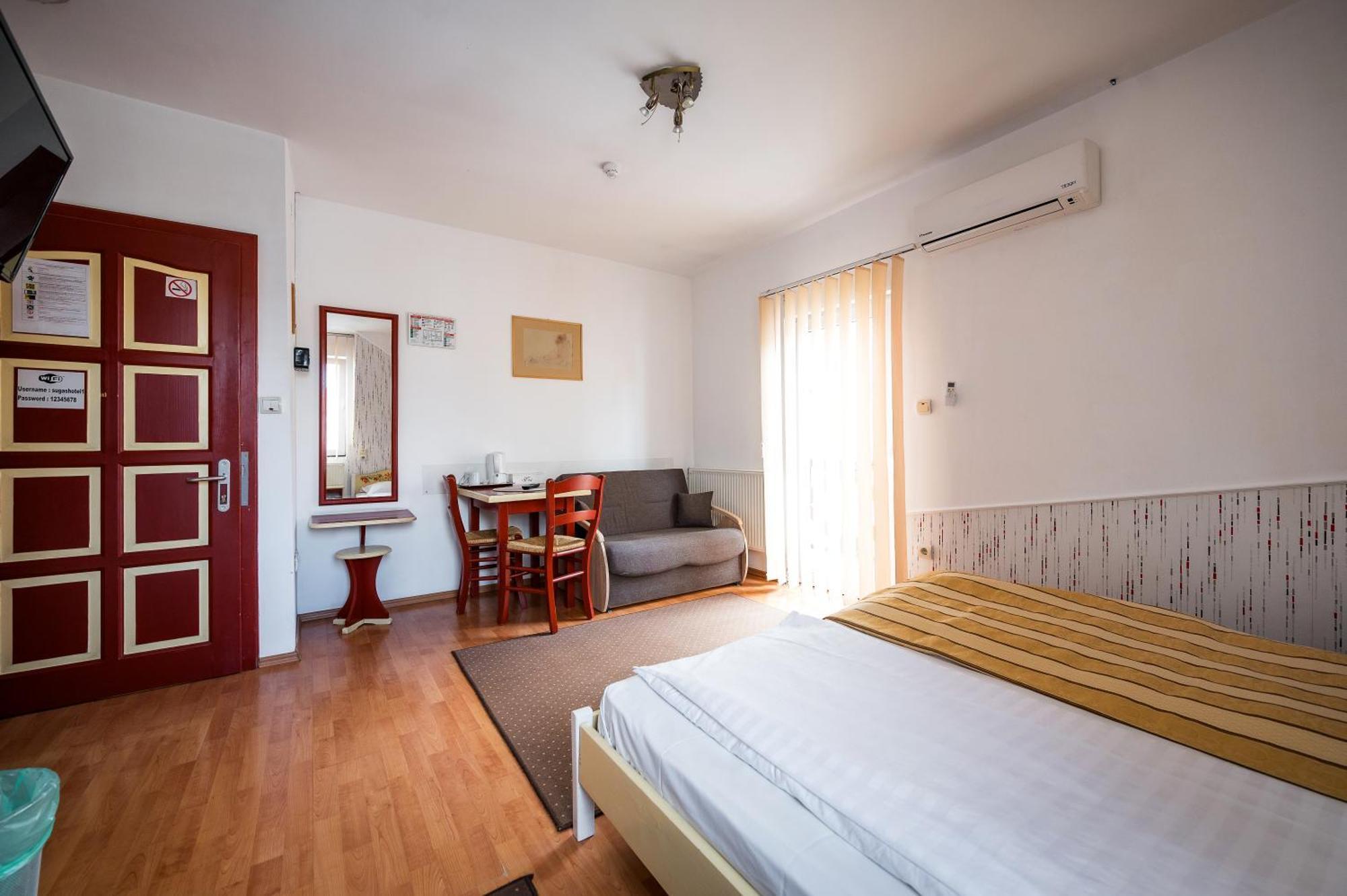 Hotel Sugas Sfantu Gheorghe  Exterior photo