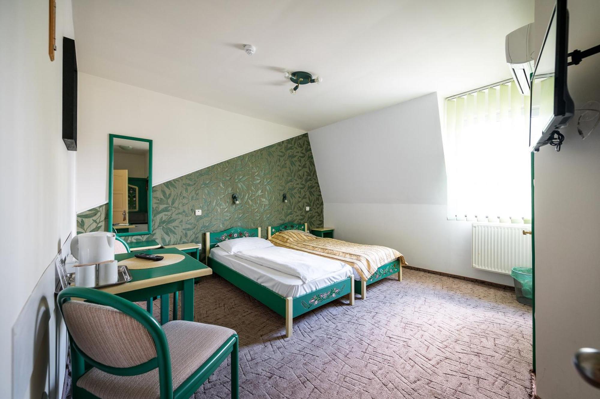 Hotel Sugas Sfantu Gheorghe  Exterior photo